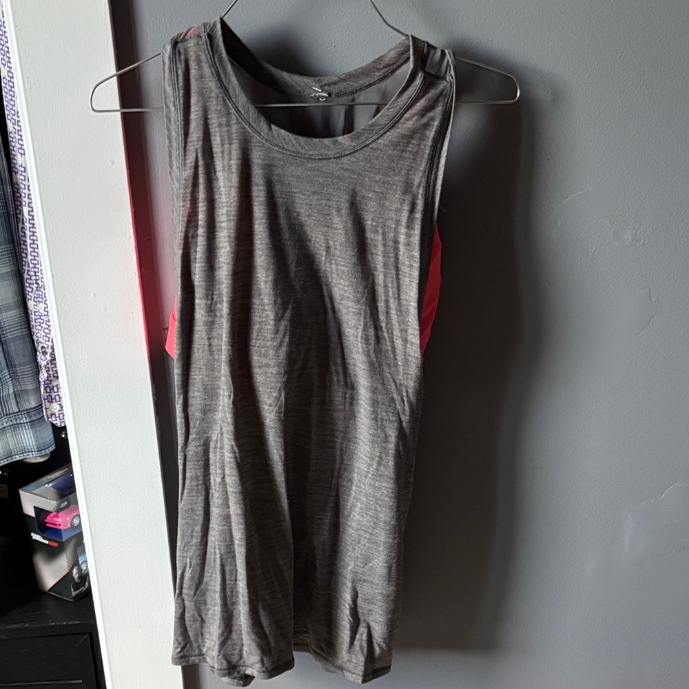 Lululemon tank top